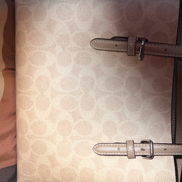 Mollie Tote Bag 25 In Signature Canvas - Picture 6 of 6